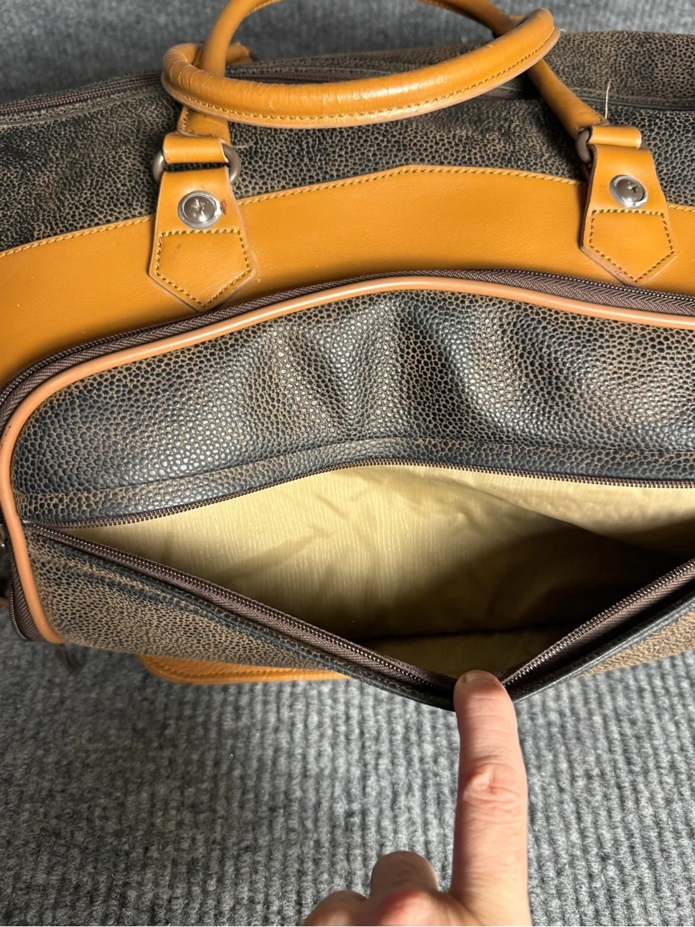 Vintage Travelpro Eiffel Tower Logo Weekender Travel Duffel Bag Brown